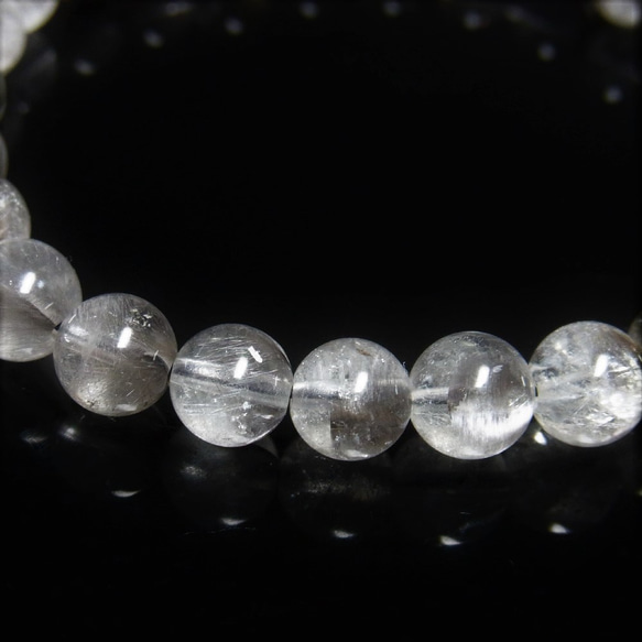 イチオシ 現品一点物 プラチナルチル ブレスレット 白金水晶 数珠 ７－８ミリ １７ｇ ＧＰｒ３ シラー 虹入水晶 4枚目の画像