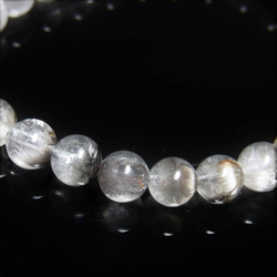 イチオシ 現品一点物 プラチナルチル ブレスレット 白金水晶 数珠 ７－８ミリ １７ｇ ＧＰｒ３ シラー 虹入水晶 5枚目の画像