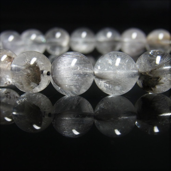 現品一点物 プラチナルチル ブレスレット 白金水晶 数珠 １０ミリ ３１ｇ Ｐｒ６３ シラー入り レインボー 虹 2枚目の画像