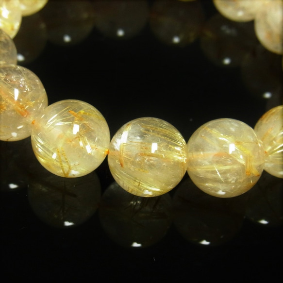 お勧め お試し価格 一点物 ゴールド タイチンルチル ブレスレット 虹入金針水晶 天然石 数珠 １４ミリ ＲＫ３９ 5枚目の画像