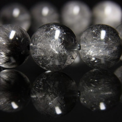 オススメ 現品一点物 ブラックプラチナルチル ブレスレット 白金水晶 数珠 １１ミリ ３８ｇ Ｐｒ６６ 虹入 1枚目の画像
