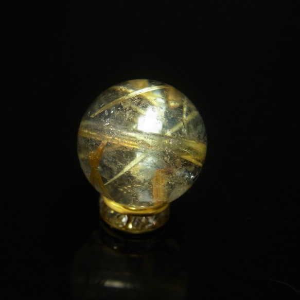 1粒売り 太陽放射ルチル 金針水晶 １３ミリ ＫＨ１３ ヘマタイト ルチル最強の天然石 ハンドメイド クォーツ 水晶 3枚目の画像