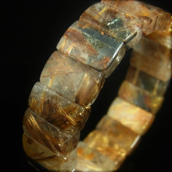 現品一点物 太陽放射ミックスタイガールチル クォーツ バングル 虎目金針水晶 １７－１８ミリ 数珠 Ｔｉｒｂ７ ５７ｇ 2枚目の画像