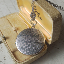 ヴィンテージ　Silver-Texture Locket (30㎜）ネックレス 2枚目の画像