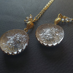 ヴィンテージ　Leaf-paisley（22.5㎜）／Antique 3Beads Leafネックレス 5枚目の画像