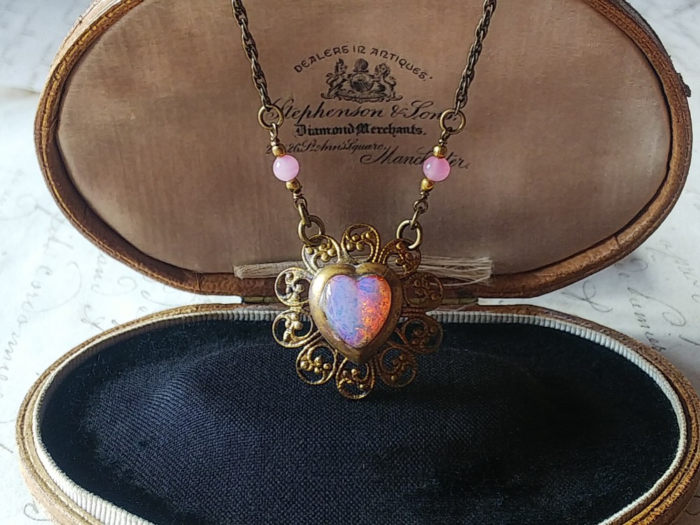 ヴィンテージ　PinkオパールHeart･フィリグリー　Pinkビーズネックレス