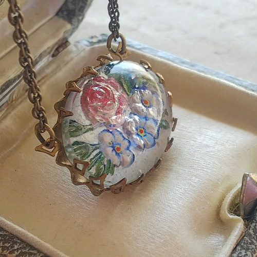 アンティーク ③薔薇と勿忘草（約24.8×19.0㎜）Glassインタリオ 