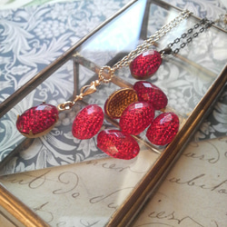 ヴィンテージ　Ruby-Berry果実のような　シンプル金古美ネックレス 4枚目の画像