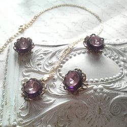 ヴィンテージ　Purple 2tone/facet お花のようなネックレス 3枚目の画像