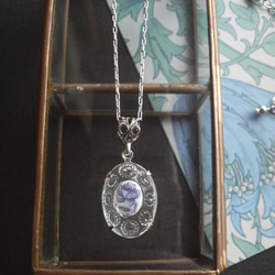 ヴィンテージ　Blue薔薇／Clear装飾Glass　ネックレス（Silverカラー） 1枚目の画像