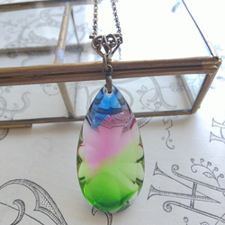 アクアの融合」ブルー系マルチカラーフローライトのペンダントトップ