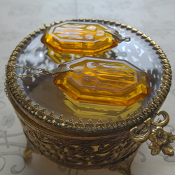 ヴィンテージ　Topaz-Amber　すずらんインタリオ ネックレス 2枚目の画像