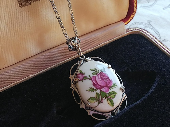 ヴィンテージ Purple薔薇／陶器 アンティークSilverネックレス