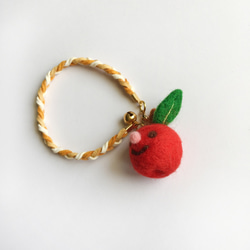 羊毛氈 小蘋果 吊飾 フェルト りんごストラップ 第2張的照片