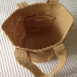 麦わら素材のナチュラル・トートバック（ヌガー） 3枚目の画像