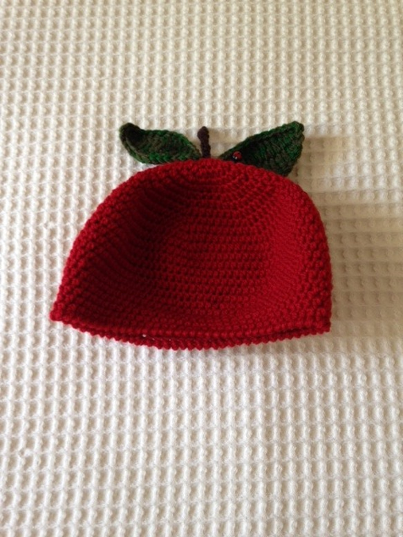 フルーツ帽（赤リンゴ） 4枚目の画像