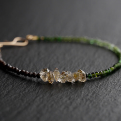 Oil in Quartz& Boulder Opal,Tourmaline asymmetry Bracelet 第5張的照片