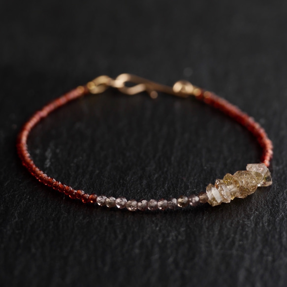 Oil in Quartz& Garnet,Color-change-garnet  Bracelet 第1張的照片