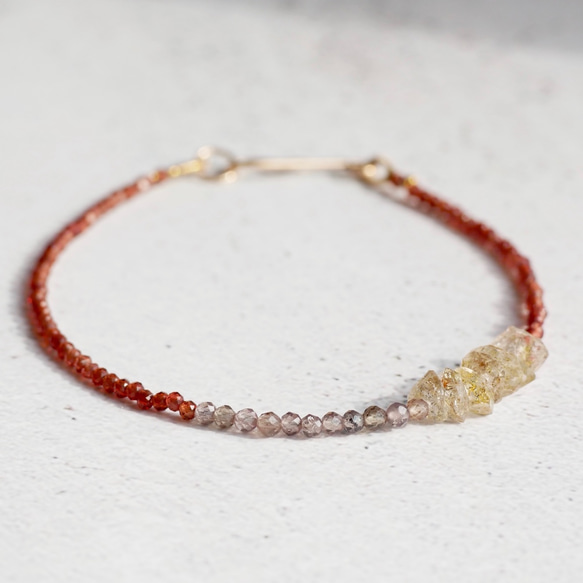 Oil in Quartz& Garnet,Color-change-garnet  Bracelet 第3張的照片