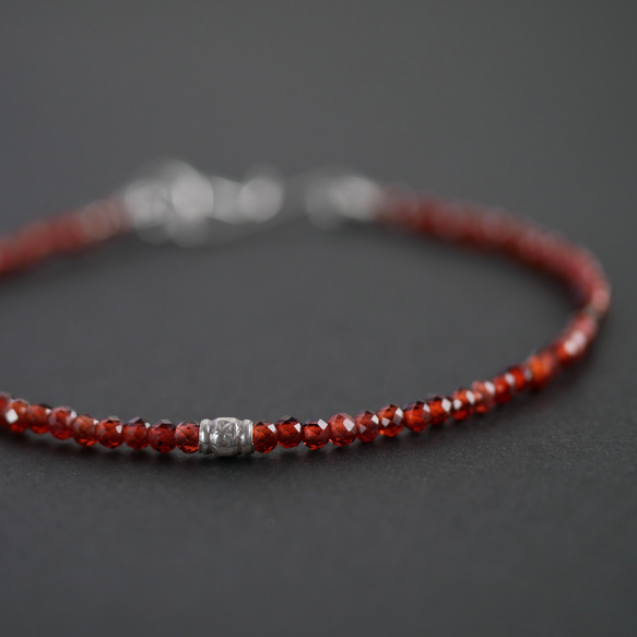 Garnet&Karen Silver Bracelet 第7張的照片