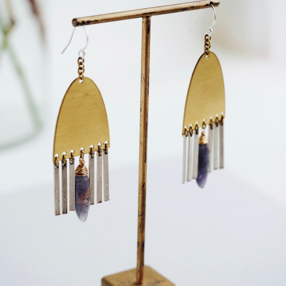 Brass × Iolite  Exotic earrings 第1張的照片