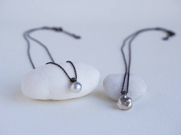 Black Silver×South Sea keshi Pearl Necklace 第4張的照片