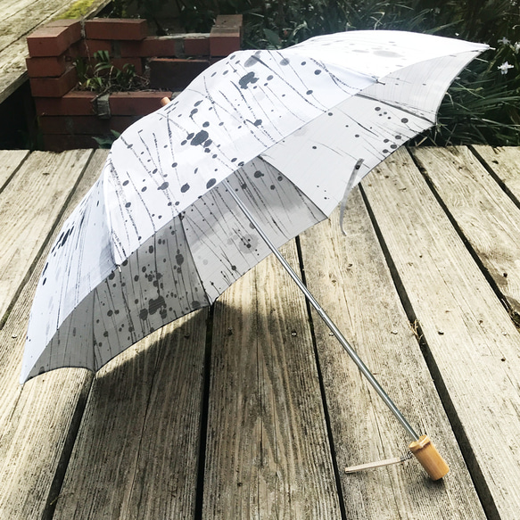 墨柄の日傘（折畳タイプ） 2枚目の画像