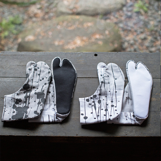 墨柄の足袋　白23.0cm～26.5cm