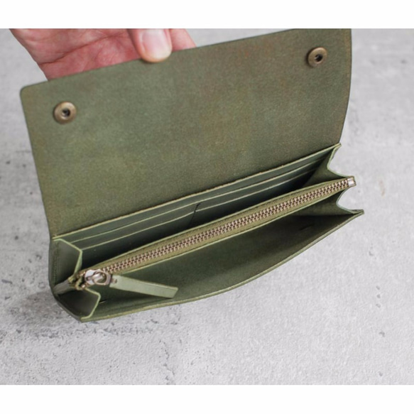 Green vegetable cow hide leather long wallet 4枚目の画像