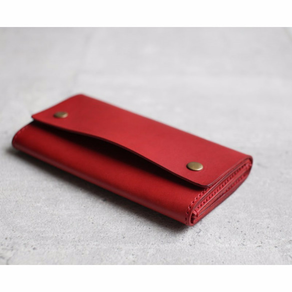 Red vegetable cow hide leather long wallet 5枚目の画像