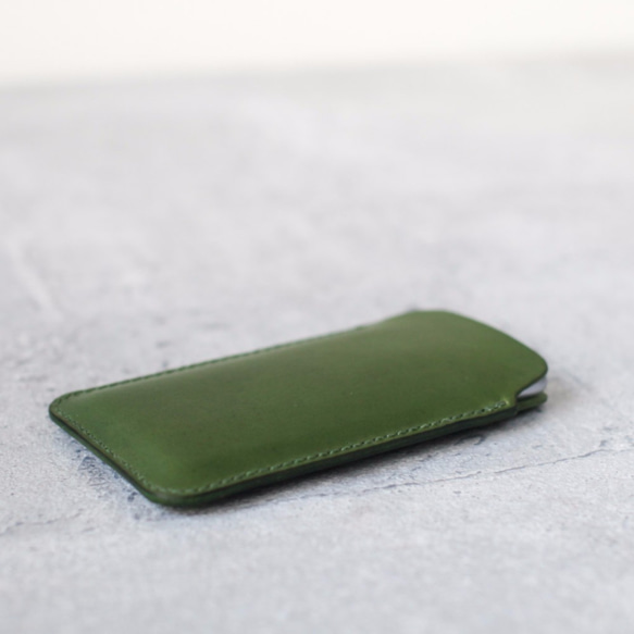 Green iPhone natural genuine leather sleeve pouch 3枚目の画像