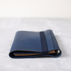 A5 navy refillable leather journal/notebook 2枚目の画像