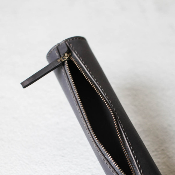 Dark grey handmade cylinder leather Pencil Case/Pen Pouch 4枚目の画像