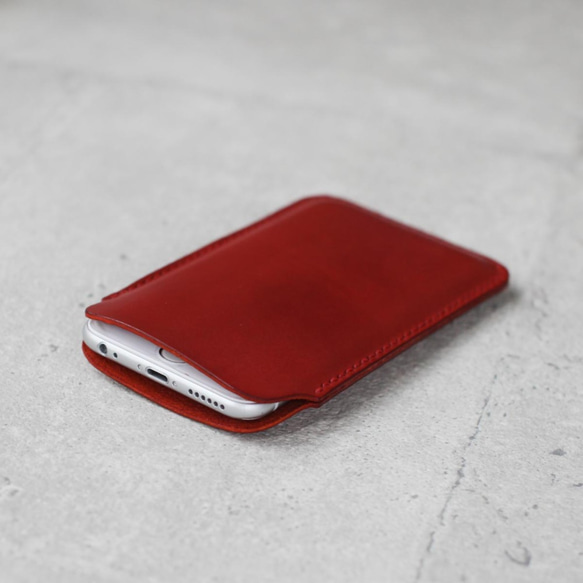 Red iPhone natural genuine leather sleeve pouch 2枚目の画像