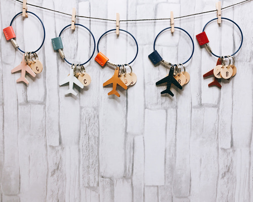 カラフル飛行機 ワイヤーキーホルダー キーリング tokyo leather works