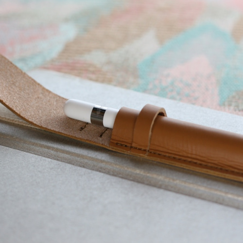 本革】Apple PencilケースiPad Pro10.5&9.7用 黄土色（ベルトベージュ