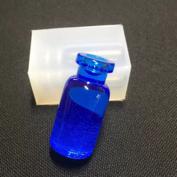 シリコンモールド 小瓶 立体モールド 3枚目の画像