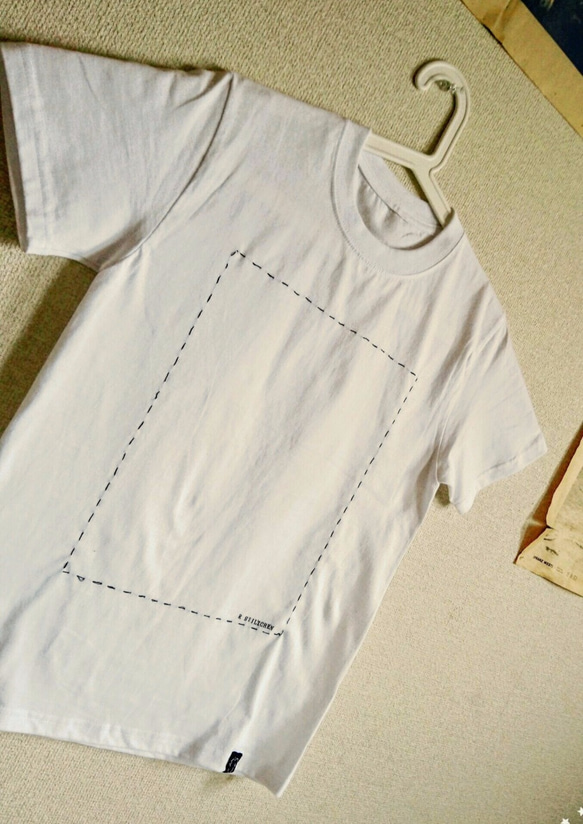 【R Stilzchen】Tシャツ shikaku-しかく- 2枚目の画像