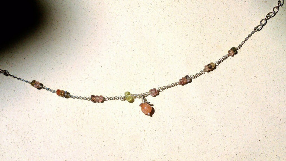 ･･❈ O Chirp ❈ ･･ 時光果實｛天然石純銀手鍊 綠金柱石、太陽石、尖晶石｝ 第4張的照片