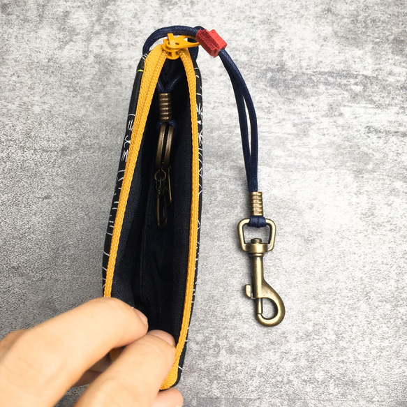 拉鍊鑰匙包 (夜貓子 - 鵝黃拉鍊) 日本布 接單生產* 第4張的照片