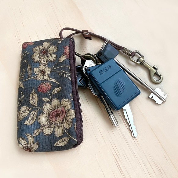拉鍊鑰匙包 (古典花) 日本布 接單生產* 第3張的照片