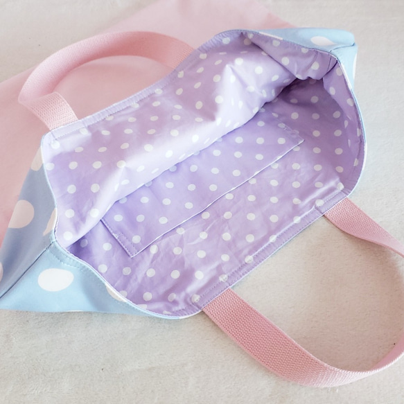 帆布課包，帶淡藍色和粉紅色褶邊 尺寸可變 第3張的照片