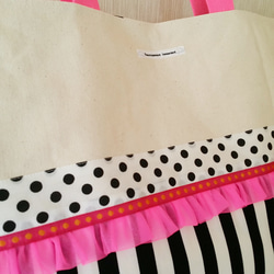 ネオンピンクとモノクロのちょっとキッチュな帆布のBIGトートバッグ【受注製作】 2枚目の画像
