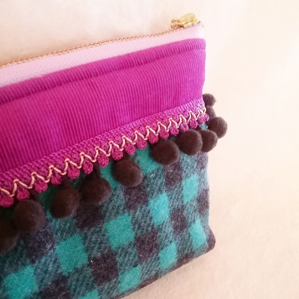 羊毛檢查蓬鬆的小袋“綠色x紫色” 第2張的照片