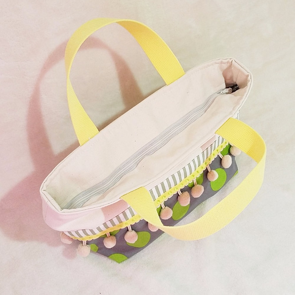 帶有灰色調保溫板的午餐袋 第2張的照片