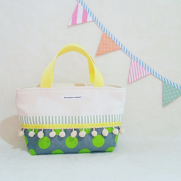 帶有灰色調保溫板的午餐袋 第5張的照片