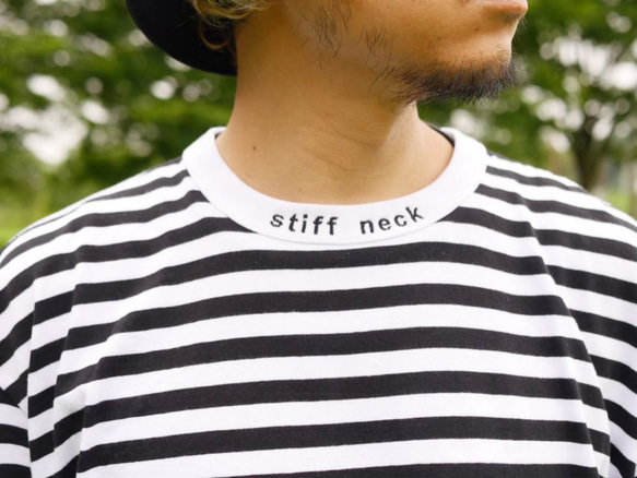 受注生産）stiff neck(肩こり）ボーダーTシャツ 首元刺繍 tenonaka