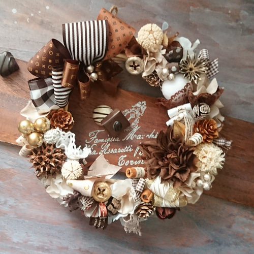 ワークショップに展示♡チョコレート色のダリアのリース ワークショップに展示♡チョコレート色のダリアのリース