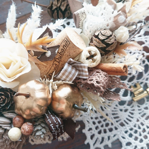 大人シックなハロウィンリース  グレージュのダリア  秋色リース  リース 大人シックなハロウィンリース グレージュのダリア 秋色リース リース