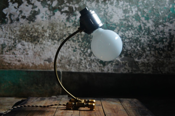 エジソン業界真鍮製の照明器具古典的なタッチランプ -  2016エジソンの工業デザイン製品のクレセント 4枚目の画像